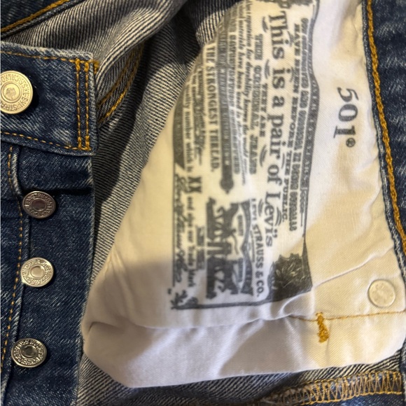 Levi's Blue Jean Jorts/Shorts - Picture 4 of 5